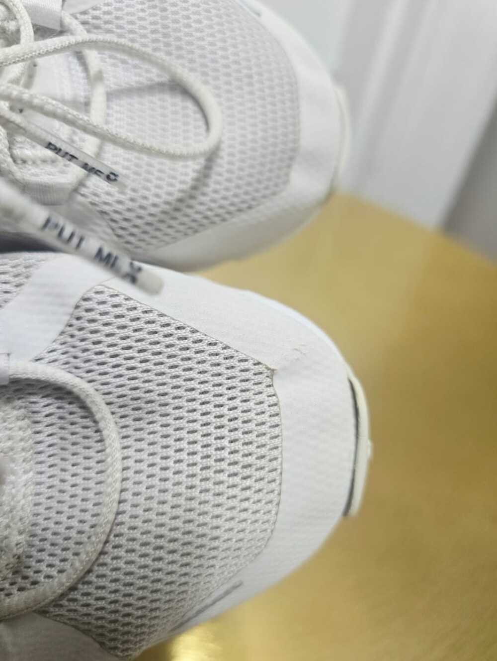 On Running Cloud 5 Women's All White Running Athletic Casual Size 8.5 - Picture 5 of 10